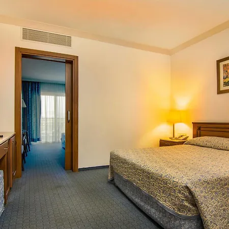 Szálloda La Delta Alara 5*